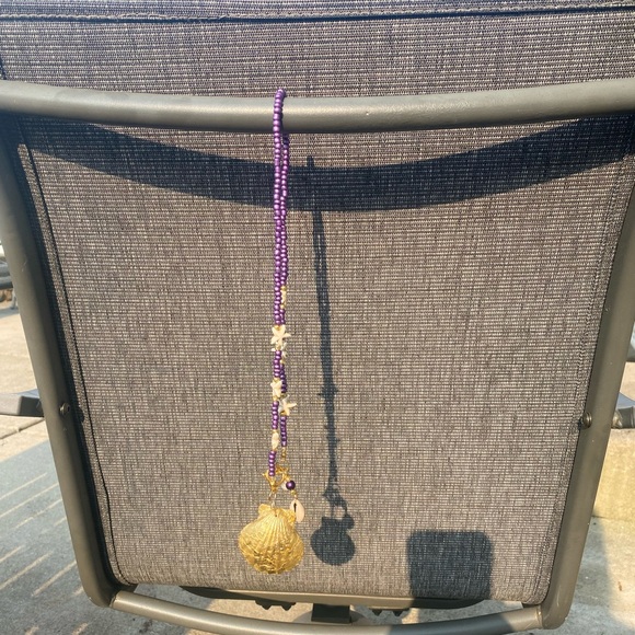 Natural Shell Gilded in Gold Leaf with a Starfish-Freshwater Pearl Boho Necklace - Picture 3 of 7